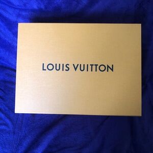 Louis Vuitton Saumur 30 Shoulder Bag